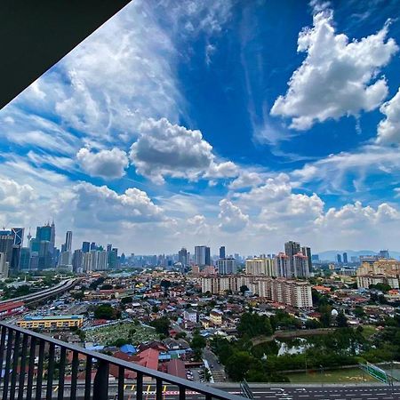 10Mins To Klcc W Lrt+Mall+Netflix Muji Urban Куала-Лумпур Экстерьер фото