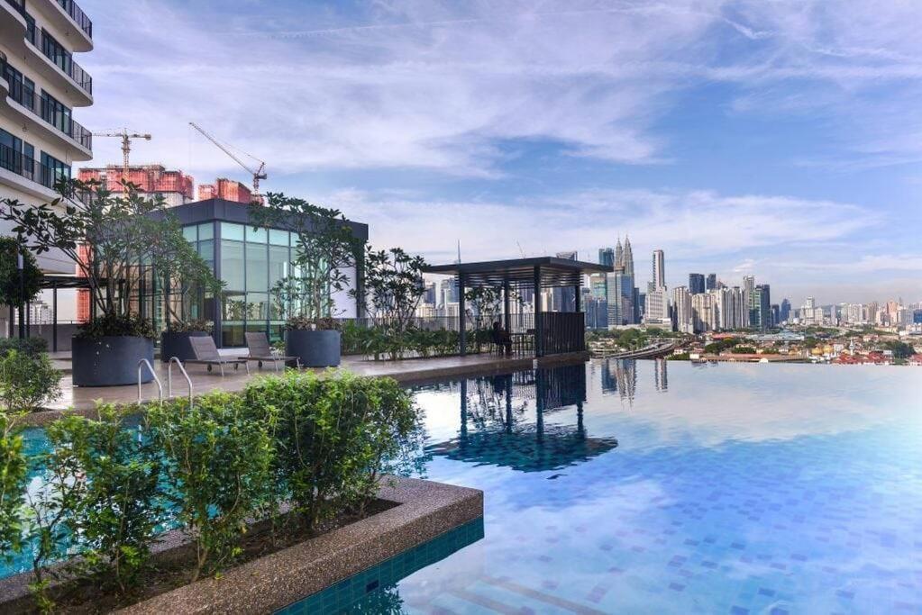 10Mins To Klcc W Lrt+Mall+Netflix Muji Urban Куала-Лумпур Экстерьер фото